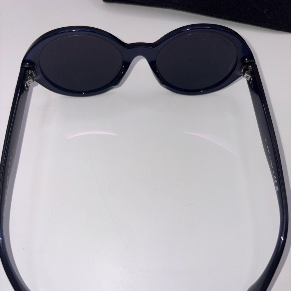 💙SOLD🖤Chanel Navy Blue Sunglasses - Picture 3 of 13